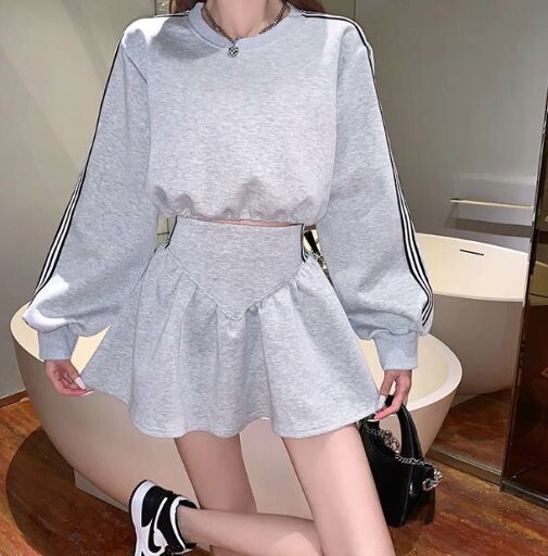 【送料無料】二の腕カバー 長袖 短丈トップス ショート丈 ひざ上 ミニ 秋 台形 スウェット トレーナー プルオーバー レディース 上下セット 【送料無料】二の腕カバー 長袖 短丈トップス ショート丈 ひざ上 ミニ 秋 台形 スウェット トレーナー プルオーバー レディース 上下セット