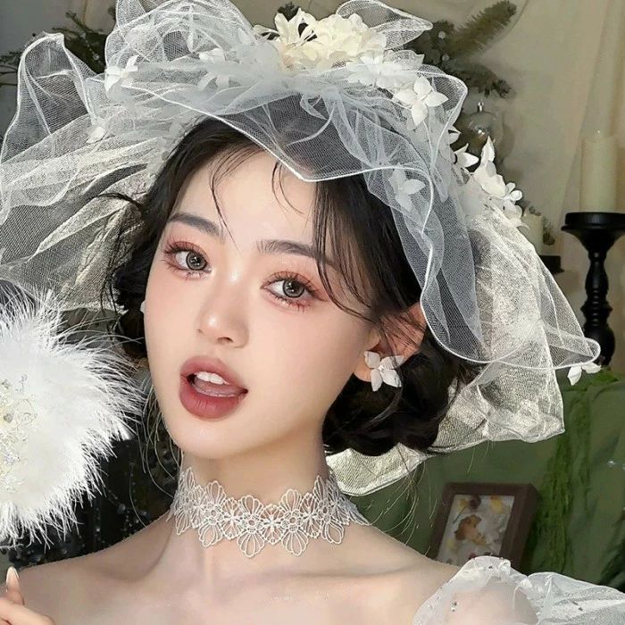 【送料無料】エレガント シンプル かわいい 白 ヘアアクセサリー ヘアアクセ 撮影用 写真用 成人式 舞台 お呼ばれ