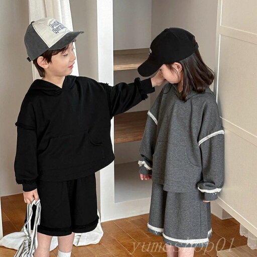 【送料無料】子供の春の新しいし毛の縁と帽子のパーカーの男女の赤ちゃんのスポーツの半ズボンの2つのセットの服 【送料無料】子供の春の新しいし毛の縁と帽子のパーカーの男女の赤ちゃんのスポーツの半ズボンの2つのセットの服
