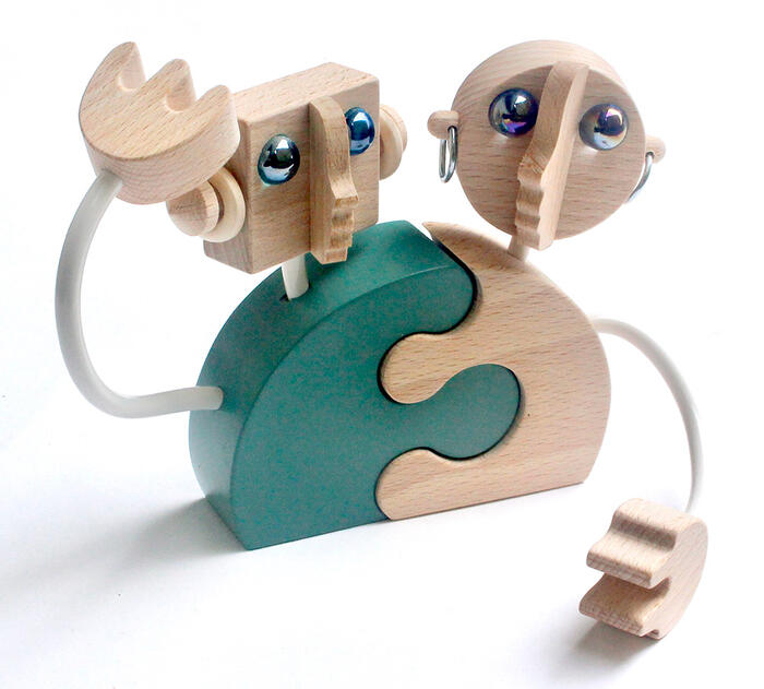 【送料無料】●ロボットのカップル(飾って楽しい 木のおもちゃ 夫婦円満の波動がこもっています。)国産 赤ちゃん おもちゃ 日本製 2歳 3..