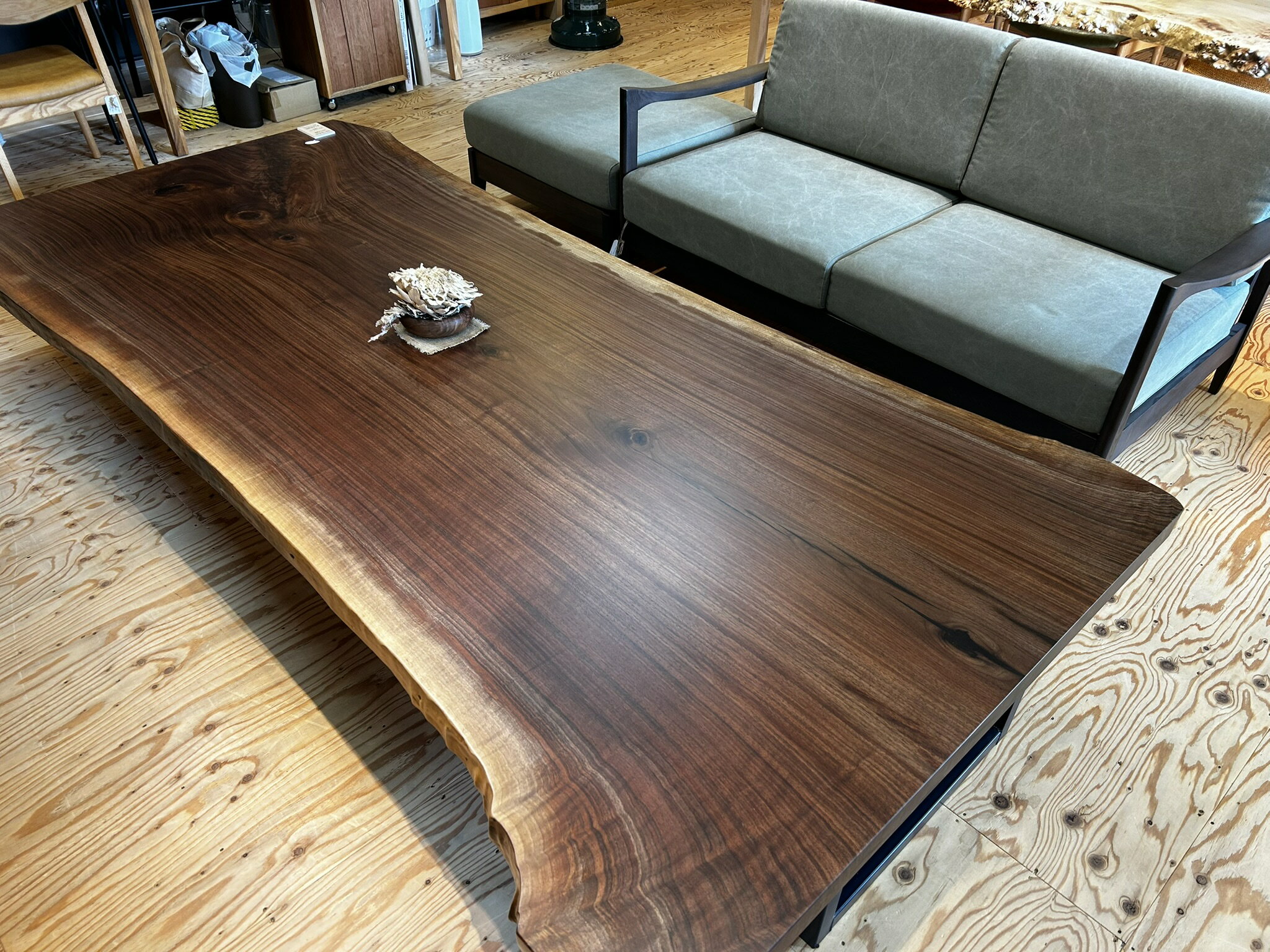 一枚板テーブル ブラックウォールナット 特大サイズ 無垢 天然木 W2540×D1050~1260mm 天厚55mm セラウッド塗装 黒色アイアン2WAY兼用脚付き 1点物 kwn-te-463