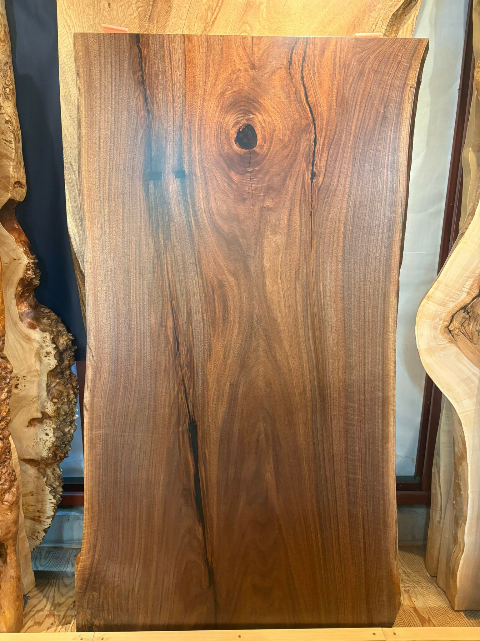 樂天商城 - 【一点もの】ウォールナット 一枚板 ダイニングテーブル 181cm 豪華天厚60mm セラウッド塗装 ブラックアイアン兼用脚付き 天然木 無垢材 モダン kwn-te-636