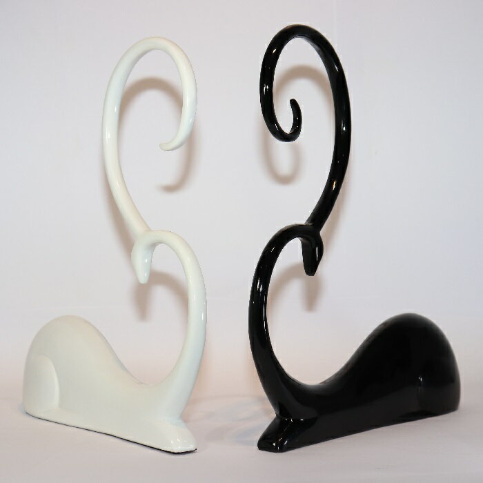 【送料無料】 鹿セット 黒×白　インテリア オブジェ 置物 飾り 動物 縁起 お祝い 新築祝い 新生活 お返し プレゼント 玄関 リビング 寝室 記念 夫婦 親 ペア 式 友達 誕生日