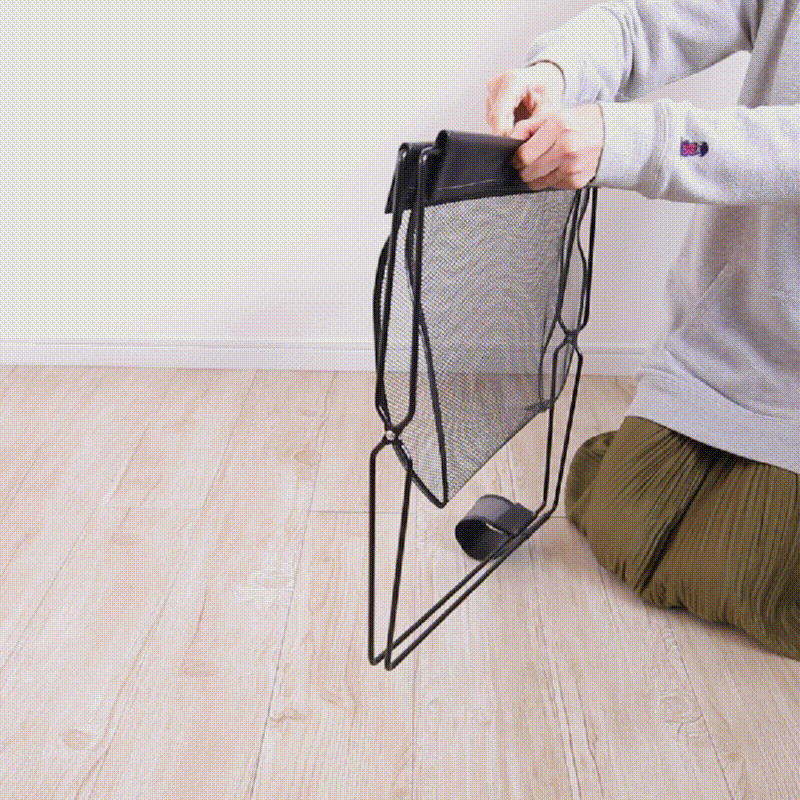「シンプルでスタイリッシュなレザー調ハンモック型メッシュバスケット!コンパクトに収納できるマガジンラックも魅力!」 縦画像 3