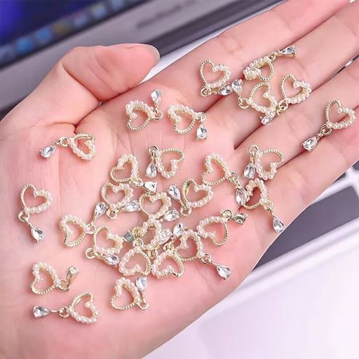 ネイルパーツハート型20個セット3D立体ラインストーン合金ネイルパーツストーンキラキラ大きめメタルパ..