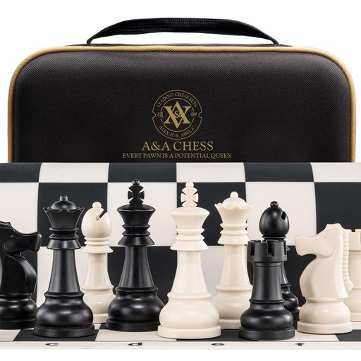 A&amp;Aチェスセットには、15インチ x 15インチ (4.19 cm)のシリコンチェスボード、重みのあるチェスピースのセットが含まれます:キングの高さ8.26cm、ジッパー付きの旅行用収納バッグ付き。 プレミアムトラベルチェスセットは信頼に値します。当社のピースは重みがあり、滑らかな表面で精巧に作られています。初心者向けの表記付きの15インチのシリコンチェスボードを備えています。 シリコンボードは高品質の素材で作られており、しわにならずに自由に折り畳んだり絞ったりできるので、簡単に収納できます。洗濯後に縮んだりしわになったりせず、臭いもありません。ジッパー付きの旅行用収納バッグは、ピースを整理するだけでなく、傷を防ぎます。 重みのあるチェスピースの顕著な質感は、ゲームプレイに快適さをもたらします。低彩度の色は、プレーヤーがチェスゲームに集中できるだけでなく、プレイ中の目の疲れを効果的に和らげます。 チェスマニュアルには、チェス愛好家や初心者のニーズを十分に考慮した初心者に適した基本的なルールが含まれています。