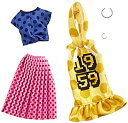 【中古】(非常に良い)バービー服 -- 2つの衣装と2つのアクセサリー人形、5