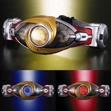 【中古】トリプルフラッシュ DX変身ベルト 仮面ライダーアギト