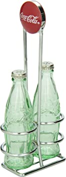 【中古】TableCraft Coca-Cola CC339N Salt and Pepper Shaker Set with Chrome Plated Metal Rack by Tablecraft【メーカー名】【メーカー型番】【ブランド名】【商品説明】TableCraft Coca-Cola CC339N Salt and Pepper Shaker Set with Chrome Plated Metal Rack by Tablecraft素材：ガラスコカ・コーラ オフィシャルグッズ中古品のため使用に伴うキズ等がございますが、問題なくご使用頂ける商品です。画像はイメージ写真ですので商品のコンディション、付属品の有無については入荷の度異なります。当店にて、動作確認・点検・アルコール等のクリーニングを施しております。中古品のため限定特典や補償等は、商品名、説明に記載があっても付属しておりません予めご了承下さい。当店では初期不良に限り、商品到着から7日間は返品を 受付けております。他モールとの併売品の為、完売の際はご連絡致しますのでご了承ください。ご注文からお届けまで1、ご注文⇒ご注文は24時間受け付けております。2、注文確認⇒ご注文後、当店から注文確認メールを送信します。3、お届けまで3〜10営業日程度とお考え下さい。4、入金確認⇒前払い決済をご選択の場合、ご入金確認後、配送手配を致します。5、出荷⇒配送準備が整い次第、出荷致します。配送業者、追跡番号等の詳細をメール送信致します。6、到着⇒出荷後、1〜3日後に商品が到着します。　※離島、北海道、九州、沖縄は遅れる場合がございます。予めご了承下さい。お電話でのお問合せは少人数で運営の為受け付けておりませんので、メールにてお問合せお願い致します。営業時間　月〜金　10:00〜17:00お客様都合によるご注文後のキャンセル・返品はお受けしておりませんのでご了承下さい。