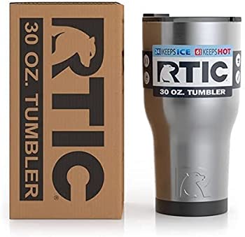 【中古】RTIC 30oz タンブラー 二重壁 真空断熱加工 24時間氷をキープ【メーカー名】【メーカー型番】【ブランド名】【商品説明】RTIC 30oz タンブラー 二重壁 真空断熱加工 24時間氷をキープホットドリンクも6時間対応でオールシーズン使えます18/8ステンレススチール製で耐久性に優れますイージーグリップベースでより優れたグリップと、より多くのドリンクホルダーに適する設計二重壁なので外側が乾燥状態を保ちます中古品のため使用に伴うキズ等がございますが、問題なくご使用頂ける商品です。画像はイメージ写真ですので商品のコンディション、付属品の有無については入荷の度異なります。当店にて、動作確認・点検・アルコール等のクリーニングを施しております。中古品のため限定特典や補償等は、商品名、説明に記載があっても付属しておりません予めご了承下さい。当店では初期不良に限り、商品到着から7日間は返品を 受付けております。他モールとの併売品の為、完売の際はご連絡致しますのでご了承ください。ご注文からお届けまで1、ご注文⇒ご注文は24時間受け付けております。2、注文確認⇒ご注文後、当店から注文確認メールを送信します。3、お届けまで3〜10営業日程度とお考え下さい。4、入金確認⇒前払い決済をご選択の場合、ご入金確認後、配送手配を致します。5、出荷⇒配送準備が整い次第、出荷致します。配送業者、追跡番号等の詳細をメール送信致します。6、到着⇒出荷後、1〜3日後に商品が到着します。　※離島、北海道、九州、沖縄は遅れる場合がございます。予めご了承下さい。お電話でのお問合せは少人数で運営の為受け付けておりませんので、メールにてお問合せお願い致します。営業時間　月〜金　10:00〜17:00お客様都合によるご注文後のキャンセル・返品はお受けしておりませんのでご了承下さい。