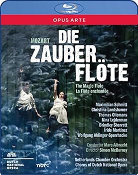 【中古】モーツァルト:歌劇《魔笛》[Blu-ray]【メーカー名】【メーカー型番】【ブランド名】Opus Arte *classic* オペラ・声楽 マキシミリアン・シュミット: Actor; クリスティーナ・ランドシャーマー: Actor; トーマス・オリーマンス: Actor; ニーナ・レダーマン: Actor; イリデ・マルティネス: Actor; ネーデルランド室内管弦楽団: Actor; マルク・アルブレヒト: Actor【商品説明】モーツァルト:歌劇《魔笛》[Blu-ray]特典映像:キャスト・ギャラリー 2014年2月 ネーデルランド化劇場におけるライブ収録/収録時間:163分+20分(ボーナス:キャスト・ギャラリー&ドキュメンタリー)/音声:独語歌唱/《DVD》ステレオ2.0/DTS5.1 《BD》ステレオ2.0/dts-HDマスターオーディオ5.1/字幕:英, 仏, 独, 蘭, 日, 韓/画面:16:9 カラー/REGION All(Code:0)/《DVD》片面2層ディスク 《BD》ニ層 50GB 1080i High Definition 大蛇に追われ逃げてくる王子タミーノの姿から物語は始まります。そこに現れる3人の侍女、そして奇妙でユニークな鳥刺しパパゲーノ。彼らが語るのは"夜の女王"の娘パミーナの現在の状況についてです。娘をザラストロにさらわれた"夜の女王"の嘆きを聞き、パミーナの美しい絵姿を見て心を動かされたタミーノは、パミーナの救出を決意します。ここまでを見る限りでは、夜の女王が「善」でザラストロが「悪」。しかしお話はそんなに単純ではありません。そう、そういう場合は双方の言い分を聞かなくては。かくしてタミーノはパパゲーノとともに旅立ちます。魔法の笛と魔法の鈴を携えて…善と悪、愛と憎しみ。これらが絡み合い、そこにちょっとしたユーモアも交え描かれた「魔笛」ですが、実はフリーメイソンの思想が織り込まれていることもご存知の通りです。様々なシンボルが効果的に盛り込まれ、その精神を讃えているといわれます。しかし、何よりもモーツァルトが書いた音楽の美しいこと。これ「最高傑作のひとつ」と言われる所以でしょう。そんな名作ですから、このオペラを上演する際には様々な趣向が用いられるのが常ですし、観客もいつも「新鮮な驚き」を期待しています。この上演でもなかなか気の効いた演出がなされています。舞台一杯に映し出される幻想的な映像、少しだけデフォルメされた歌手たちの動き、そして演技。若干やり過ぎとも思える凝った仕掛けなど見るべきところが満載です。全体的に、洗練さよりも庶民的な要素が目立つ舞台作りであり、これはまさに当時の歌芝居精神をきちんと表出したものであり、原作者シカネーダーの意に沿うものなのではないでしょうか。もちろん歌手たちについては申し分なし。とりわけタミーノ役のM.シュミットの美声には惚れ惚れするばかりです。特典映像:キャスト・ギャラリー 2014年2月 ネーデルランド化劇場におけるライブ収録/収録時間:163分+20分(ボーナス:キャスト・ギャラリー&ドキュメンタリー)/音声:独語歌唱/《DVD》ステレオ2.0/DTS5.1 《BD》ステレオ2.0/dts-HDマスターオーディオ5.1/字幕:英, 仏, 独, 蘭, 日, 韓/画面:16:9 カラー/REGION All(Code:0)/《DVD》片面2層ディスク 《BD》ニ層 50GB 1080i High Definition 大蛇に追われ逃げてくる王子タミーノの姿から物語は始まります。そこに現れる3人の侍女、そして奇妙でユニークな鳥刺しパパゲーノ。彼らが語るのは"夜の女王"の娘パミーナの現在の状況についてです。娘をザラストロにさらわれた"夜の女王"の嘆きを聞き、パミーナの美しい絵姿を見て心を動かされたタミーノは、パミーナの救出を決意します。ここまでを見る限りでは、夜の女王が「善」でザラストロが「悪」。しかしお話はそんなに単純ではありません。そう、そういう場合は双方の言い分を聞かなくては。かくしてタミーノはパパゲーノとともに旅立ちます。魔法の笛と魔法の鈴を携えて…善と悪、愛と憎しみ。これらが絡み合い、そこにちょっとしたユーモアも交え描かれた「魔笛」ですが、実はフリーメイソンの思想が織り込まれていることもご存知の通りです。様々なシンボルが効果的に盛り込まれ、その精神を讃えているといわれます。しかし、何よりもモーツァルトが書いた音楽の美しいこと。これ「最高傑作のひとつ」と言われる所以でしょう。そんな名作ですから、このオペラを上演する際には様々な趣向が用いられるのが常ですし、観客もいつも「新鮮な驚き」を期待しています。この上演でもなかなか気の効いた演出がなされています。舞台一杯に映し出される幻想的な映像、少しだけデフォルメされた歌手たちの動き、そして演技。若干やり過ぎとも思える凝った仕掛けなど見るべきところが満載です。全体的に、洗練さよりも庶民的な要素が目立つ舞台作りであり、これはまさに当時の歌芝居精神をきちんと表出したものであり、原作者シカネーダーの意に沿うものなのではないでしょうか。もちろん歌手たちについては申し分なし。とりわけタミーノ役のM.シュミットの美声には惚れ惚れするばかりです。特典映像:キャスト・ギャラリー 2014年2月 ネーデルランド化劇場におけるライブ収録/収録時間:163分+20分(ボーナス:キャスト・ギャラリー&ドキュメンタリー)/音声:独語歌唱/《DVD》ステレオ2.0/DTS5.1 《BD》ステレオ2.0/dts-HDマスターオーディオ5.1/字幕:英, 仏, 独, 蘭, 日, 韓/画面:16:9 カラー/REGION All(Code:0)/《DVD》片面2層ディスク 《BD》ニ層 50GB 1080i High Definition 大蛇に追われ逃げてくる王子タミーノの姿から物語は始まります。そこに現れる3人の侍女、そして奇妙でユニークな鳥刺しパパゲーノ。彼らが語るのは"夜の女王"の娘パミーナの現在の状況についてです。娘をザラストロにさらわれた"夜の女王"の嘆きを聞き、パミーナの美しい絵姿を見て心を動かされたタミーノは、パミーナの救出を決意します。ここまでを見る限りでは、夜の女王が「善」でザラストロが「悪」。しかしお話はそんなに単純ではありません。そう、そういう場合は双方の言い分を聞かなくては。かくしてタミーノはパパゲーノとともに旅立ちます。魔法の笛と魔法の鈴を携えて…善と悪、愛と憎しみ。これらが絡み合い、そこにちょっとしたユーモアも交え描かれた「魔笛」ですが、実はフリーメイソンの思想が織り込まれていることもご存知の通りです。様々なシンボルが効果的に盛り込まれ、その精神を讃えているといわれます。しかし、何よりもモーツァルトが書いた音楽の美しいこと。これ「最高傑作のひとつ」と言われる所以でしょう。そんな名作ですから、このオペラを上演する際には様々な趣向が用いられるのが常ですし、観客もいつも「新鮮な驚き」を期待しています。この上演でもなかなか気の効いた演出がなされています。舞台一杯に映し出される幻想的な映像、少しだけデフォルメされた歌手たちの動き、そして演技。若干やり過ぎとも思える凝った仕掛けなど見るべきところが満載です。全体的に、洗練さよりも庶民的な要素が目立つ舞台作りであり、これはまさに当時の歌芝居精神をきちんと表出したものであり、原作者シカネーダーの意に沿うものなのではないでしょうか。もちろん歌手たちについては申し分なし。とりわけタミーノ役のM.シュミットの美声には惚れ惚れするばかりです。特典映像:キャスト・ギャラリー 2014年2月 ネーデルランド化劇場におけるライブ収録/収録時間:163分+20分(ボーナス:キャスト・ギャラリー&ドキュメンタリー)/音声:独語歌唱/《DVD》ステレオ2.0/DTS5.1 《BD》ステレオ2.0/dts-HDマスターオーディオ5.1/字幕:英, 仏, 独, 蘭, 日, 韓/画面:16:9 カラー/REGION All(Code:0)/《DVD》片面2層ディスク 《BD》ニ層 50GB 1080i High Definition 大蛇に追われ逃げてくる王子タミーノの姿から物語は始まります。そこに現れる3人の侍女、そして奇妙でユニークな鳥刺しパパゲーノ。彼らが語るのは"夜の女王"の娘パミーナの現在の状況についてです。娘をザラストロにさらわれた"夜の女王"の嘆きを聞き、パミーナの美しい絵姿を見て心を動かされたタミーノは、パミーナの救出を決意します。ここまでを見る限りでは、夜の女王が「善」でザラストロが「悪」。しかしお話はそんなに単純ではありません。そう、そういう場合は双方の言い分を聞かなくては。かくしてタミーノはパパゲーノとともに旅立ちます。魔法の笛と魔法の鈴を携えて…善と悪、愛と憎しみ。これらが絡み合い、そこにちょっとしたユーモアも交え描かれた「魔笛」ですが、実はフリーメイソンの思想が織り込まれていることもご存知の通りです。様々なシンボルが効果的に盛り込まれ、その精神を讃えているといわれます。しかし、何よりもモーツァルトが書いた音楽の美しいこと。これ「最高傑作のひとつ」と言われる所以でしょう。そんな名作ですから、このオペラを上演する際には様々な趣向が用いられるのが常ですし、観客もいつも「新鮮な驚き」を期待しています。この上演でもなかなか気の効いた演出がなされています。舞台一杯に映し出される幻想的な映像、少しだけデフォルメされた歌手たちの動き、そして演技。若干やり過ぎとも思える凝った仕掛けなど見るべきところが満載です。全体的に、洗練さよりも庶民的な要素が目立つ舞台作りであり、これはまさに当時の歌芝居精神をきちんと表出したものであり、原作者シカネーダーの意に沿うものなのではないでしょうか。もちろん歌手たちについては申し分なし。とりわけタミーノ役のM.シュミットの美声には惚れ惚れするばかりです。中古品のため使用に伴うキズ等がございますが、問題なくご使用頂ける商品です。画像はイメージ写真ですので商品のコンディション、付属品の有無については入荷の度異なります。当店にて、動作確認・点検・アルコール等のクリーニングを施しております。中古品のため限定特典や補償等は、商品名、説明に記載があっても付属しておりません予めご了承下さい。当店では初期不良に限り、商品到着から7日間は返品を 受付けております。他モールとの併売品の為、完売の際はご連絡致しますのでご了承ください。ご注文からお届けまで1、ご注文⇒ご注文は24時間受け付けております。2、注文確認⇒ご注文後、当店から注文確認メールを送信します。3、お届けまで3〜10営業日程度とお考え下さい。4、入金確認⇒前払い決済をご選択の場合、ご入金確認後、配送手配を致します。5、出荷⇒配送準備が整い次第、出荷致します。配送業者、追跡番号等の詳細をメール送信致します。6、到着⇒出荷後、1〜3日後に商品が到着します。　※離島、北海道、九州、沖縄は遅れる場合がございます。予めご了承下さい。お電話でのお問合せは少人数で運営の為受け付けておりませんので、メールにてお問合せお願い致します。営業時間　月〜金　10:00〜17:00お客様都合によるご注文後のキャンセル・返品はお受けしておりませんのでご了承下さい。0