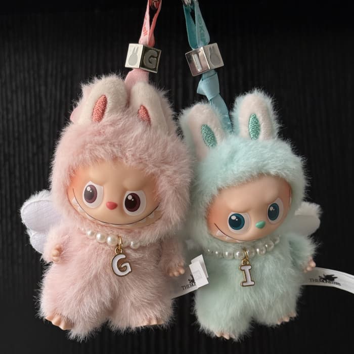 【当日発送】LABUBU 4代目専用 イニシャル ネックレス ツバサ 翼 天使の羽 パール 推し活 人気 おすすめ ラブブ ぬいぐるみ 4代目対応 アクセサリー ビーズ チャーム 着せ替え 小物 プレゼント A B C D E F G H I J K L M N O P Q R S T U V W Y Zの商品画像 2