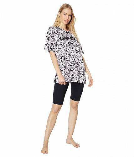 こちらの商品は ダナキャランニューヨーク DKNY レディース 女性用 ファッション パジャマ 寝巻き Short Sleeve Tunic Biker Shorts Sleep Set - Black Logo です。 注文後のサイズ変更・キャンセルは出来ませんので、十分なご検討の上でのご注文をお願いいたします。 ※靴など、オリジナルの箱が無い場合がございます。ご確認が必要な場合にはご購入前にお問い合せください。 ※画面の表示と実物では多少色具合が異なって見える場合もございます。 ※アメリカ商品の為、稀にスクラッチなどがある場合がございます。使用に問題のない程度のものは不良品とは扱いませんのでご了承下さい。 ━ カタログ（英語）より抜粋 ━ Featuring an allover printed design, the DKNY(R) Sleepwear Short Sleeve Tunic Biker Shorts Sleep Set looks stylish and feels comfortable for you to sleep peacefully. Top:Crew neckline with short sleeve design.Straight hem.Pull-over style. Bottom:Elasticized waistband.Pull-on style. Allover printed design. 88% polyester, 12% elastane. Machine wash, tumble dry. ※掲載の寸法や重さはサイズ「SM」を計測したものです. サイズにより異なりますので、あくまで参考値として参照ください. 実寸（参考値）： Length: 約 73.66 cm Waist Measurement: 約 60.96 cm Outseam: 約 45.72 cm Inseam: 約 25.40 cm Front Rise: 約 25.40 cm Back Rise: 約 30.48 cm Leg Opening: 約 30.48 cm