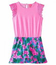 こちらの商品は リリーピューリッツァー Lilly Pulitzer Kids 女の子用 ファッション 子供服 ベビー服 赤ちゃん ロンパース Tania Romper (Toddler/Little Kids/Big Kids) - Cerise Pink Safari Sunset です。 注文後のサイズ変更・キャンセルは出来ませんので、十分なご検討の上でのご注文をお願いいたします。 ※靴など、オリジナルの箱が無い場合がございます。ご確認が必要な場合にはご購入前にお問い合せください。 ※画面の表示と実物では多少色具合が異なって見える場合もございます。 ※アメリカ商品の為、稀にスクラッチなどがある場合がございます。使用に問題のない程度のものは不良品とは扱いませんのでご了承下さい。 ━ カタログ（英語）より抜粋 ━ Styled with ease, the Lilly Pulitzer(R) Kids Tania Romper allows fun time to be mixed in with fashion. Pull-on styling with a ruffled sleeveless design. Rounded neckline construction. Button closure at the back. Straight short hemline. 100% cotton. Machine wash, tumble dry. Product measurements were taken using size XL (12-14 Big Kid). サイズにより異なりますので、あくまで参考値として参照ください. 実寸（参考値）： Inseam: 約 6.35 cm