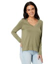 送料無料 トミーバハマ Tommy Bahama レディース 女性用 ファッション Tシャツ Kauai Jersey Long Sleeve V-Neck Tee - Tea Leaf 1