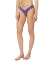 こちらの商品は ハンキーパンキー Hanky Panky レディース 女性用 ファッション 下着 ショーツ Berry in Love Low Rise Thong - Raw Amethyst (Purple) です。 注文後のサイズ変更・キャンセルは出来ませんので、十分なご検討の上でのご注文をお願いいたします。 ※靴など、オリジナルの箱が無い場合がございます。ご確認が必要な場合にはご購入前にお問い合せください。 ※画面の表示と実物では多少色具合が異なって見える場合もございます。 ※アメリカ商品の為、稀にスクラッチなどがある場合がございます。使用に問題のない程度のものは不良品とは扱いませんのでご了承下さい。 ━ カタログ（英語）より抜粋 ━ Feel fresh from inside wearing the pull-on style Hanky Panky(R) Berry in Love Low Rise Thong. This pair of low-rise panties features strawberry and heart patterned lace, and revolutionary and flattering V-front, V-back waistband. Body: 100% nylon; Trim: 86% nylon, 14% spandex; Lining: 100% supima cotton. Hand wash. If you&#039;re not fully satisfied with your purchase, you are welcome to return any unworn, unwashed items in the original packaging with tags and if applicable, the protective adhesive strip intact. Note: Briefs, swimsuits and bikini bottoms should be tried on over underwear, without removing the protective adhesive strip. Returns that fail to adhere to these guidelines may be rejected.