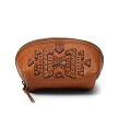 こちらの商品は STS Ranchwear レディース 女性用 バッグ 鞄 旅行グッズ コスメティックバッグ Wayfarer Belle Makeup Bag - Light Brown です。 注文後のサイズ変更・キャンセルは出来ませんので、十分なご検討の上でのご注文をお願いいたします。 ※靴など、オリジナルの箱が無い場合がございます。ご確認が必要な場合にはご購入前にお問い合せください。 ※画面の表示と実物では多少色具合が異なって見える場合もございます。 ※アメリカ商品の為、稀にスクラッチなどがある場合がございます。使用に問題のない程度のものは不良品とは扱いませんのでご了承下さい。 ━ カタログ（英語）より抜粋 ━ Keep your cosmetics and small essentials safely organized in the STS Ranchwear(TM) Wayfarer Belle Makeup Bag. The compact bag has a zipper closure for easy access and a single compartment that holds all your small belongings. It features intricate detailing at the front that elevates the overall look and feel effortlessly. Genuine full grain leather construction. Cotton lining. 実寸（参考値）： Bottom Width: 約 15.24 cm Height: 約 6.35 cm