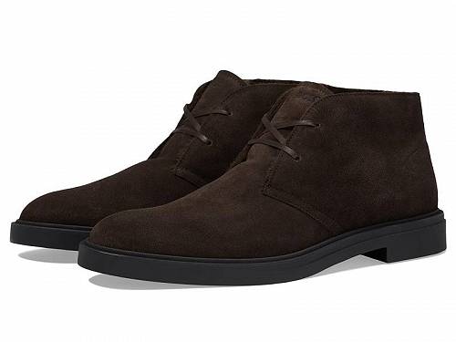 こちらの商品は ボス BOSS メンズ 男性用 シューズ 靴 ブーツ チャッカブーツ Calev Suede Desert Boot - Dark Brown です。 注文後のサイズ変更・キャンセルは出来ませんので、十分なご検討の上でのご注文をお願いいたします。 ※靴など、オリジナルの箱が無い場合がございます。ご確認が必要な場合にはご購入前にお問い合せください。 ※画面の表示と実物では多少色具合が異なって見える場合もございます。 ※アメリカ商品の為、稀にスクラッチなどがある場合がございます。使用に問題のない程度のものは不良品とは扱いませんのでご了承下さい。 ━ カタログ（英語）より抜粋 ━ Be it your formal or casual style, the BOSS(R) Calev Suede Desert Boots have always got your back! Constructed with a cow skin leather upper and lining for a premium style and durability, the shoes are grounded on a cushioned polyester footbed and come equipped with a lace-up closure for an adjustable fit. Round toe. Stacked heel. Rubber midsole and outsole. Made in Portugal. ■サイズの幅(オプション)について Slim &lt; Narrow &lt; Medium &lt; Wide &lt; Extra Wide S &lt; N &lt; M &lt; W A &lt; B &lt; C &lt; D &lt; E &lt; EE(2E) &lt; EEE(3E) ※足幅は左に行くほど狭く、右に行くほど広くなります ※標準はMedium、M、D(またはC)となります ※メーカー毎に表記が異なる場合もございます