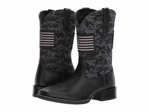 こちらの商品は アリアト Ariat メンズ 男性用 シューズ 靴 ブーツ ウエスタンブーツ Sport Patriot - Black Deertan/Black Camo Print です。 注文後のサイズ変更・キャンセルは出来ませんので、十分なご検討の上でのご注文をお願いいたします。 ※靴など、オリジナルの箱が無い場合がございます。ご確認が必要な場合にはご購入前にお問い合せください。 ※画面の表示と実物では多少色具合が異なって見える場合もございます。 ※アメリカ商品の為、稀にスクラッチなどがある場合がございます。使用に問題のない程度のものは不良品とは扱いませんのでご了承下さい。 ━ カタログ（英語）より抜粋 ━ Pay tribute to your country with the Ariat(R) Sport Patriot boot! Suede and leather upper. Wide square toe. Upper made of camo-printed textile shaft and leather foot. Features stitched American Flag patch on front and back of shaft. Pull-on construction with pull-loops for easy entry. Synthetic air mesh lining. Features 4LR(TM) technology that provides support and cushioning with a four-layer footbed and lightweight stabilizing shank for support. Highly flexible Duratread(TM) outsole provides long lasting comfort. Style Number: 10023361, 10019959, 10027206, 10023359 ※掲載の寸法や重さはサイズ「11, width EE - Wide」を計測したものです. サイズにより異なりますので、あくまで参考値として参照ください. 実寸（参考値）： Weight: 約 680 g Circumference: 約 50.80 cm Shaft: 約 26.04 cm ■サイズの幅(オプション)について Slim &lt; Narrow &lt; Medium &lt; Wide &lt; Extra Wide S &lt; N &lt; M &lt; W A &lt; B &lt; C &lt; D &lt; E &lt; EE(2E) &lt; EEE(3E) ※足幅は左に行くほど狭く、右に行くほど広くなります ※標準はMedium、M、D(またはC)となります ※メーカー毎に表記が異なる場合もございます