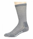 こちらの商品は スマートウール Smartwool メンズ 男性用 ファッション ソックス 靴下 スリッパ Classic Hike Full Cushion Crew - Medium Gray です。 注文後のサイズ変更・キャンセルは出来ませんので、十分なご検討の上でのご注文をお願いいたします。 ※靴など、オリジナルの箱が無い場合がございます。ご確認が必要な場合にはご購入前にお問い合せください。 ※画面の表示と実物では多少色具合が異なって見える場合もございます。 ※アメリカ商品の為、稀にスクラッチなどがある場合がございます。使用に問題のない程度のものは不良品とは扱いませんのでご了承下さい。 ━ カタログ（英語）より抜粋 ━ Sometimes all you need is a classic trail sock and these Smartwool(R) Classic Hike Full Cushion Crew socks have what you need to stay comfortable on any adventure. Crew socks that sit at the calf. Sold as one-pair pack. Utilizes lightweight, full cushioning at the shin and sole of the foot to provide warmth and a little impact absorption. Bracing on the arch provides additional support for all day comfort. Flat toe seam helps reduce chafing and provide all day comfort. Style Number: SW013000092-410 (Deep Navy),Style Number: SW013000052-030 (Medium Gray),Style Number: SW013000207-210 (Chestnut),Style Number: SW013000364-310 (Sage),Style Number: SW013000236-260 (Taupe),Style Number: SW013000001-001 (Black). 65% Merino wool, 28% nylon, 6% recycled nylon, 1% elastane. Machine wash inside out, tumble dry. Made in the USA. If you're not fully satisfied with your purchase, you are welcome to return any unworn and unwashed items with tags intact and original packaging included.