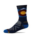 こちらの商品は スマートウール Smartwool メンズ 男性用 ファッション ソックス 靴下 スリッパ Hike Light Cushion Colorado Crew Socks - Laguna Blue です。 注文後のサイズ変更・キャンセルは出来ませんので、十分なご検討の上でのご注文をお願いいたします。 ※靴など、オリジナルの箱が無い場合がございます。ご確認が必要な場合にはご購入前にお問い合せください。 ※画面の表示と実物では多少色具合が異なって見える場合もございます。 ※アメリカ商品の為、稀にスクラッチなどがある場合がございます。使用に問題のない程度のものは不良品とは扱いませんのでご了承下さい。 ━ カタログ（英語）より抜粋 ━ The primary materials that compose this product contain a minimum of 20 percent recycled content. Elevate your style by wearing the Smartwool(R) Hike Light Cushion Colorado Crew Socks. Lightly cushioned, classic crew-length socks. Mesh ventilation zones provide optimum moisture management and maximum breathability. Indestructawool(TM) technology with extended durability zones. 4 Degree(TM) elite fit system for a dialed-in, performance-oriented fit. Comfort welt with &#039;stay put&#039; fit. Virtually Seamless(TM) toe for enhanced comfort. Body-mapped mesh zones for added breathability. Eye-catching abstract print on the socks. Signature brand name logo on the front. 55% wool, 29% recycled nylon, 13% nylon, 3% elastane. Machine wash, tumble dry. Measurements:Size LG (Men&#039;s Shoe 9-11.5).