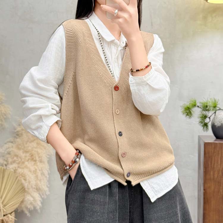Rakuten - 【限定！10%OFF】ニットベスト ジレ レディース 秋 冬 春 ニット トップス セーター カーディガン Vネックベスト 前開き ショート丈 ニット ノースリーブ カラーボタン 無地 シンプル レイヤード 重ね着 ゆったり 体型カバー カジュアル 大人可愛い