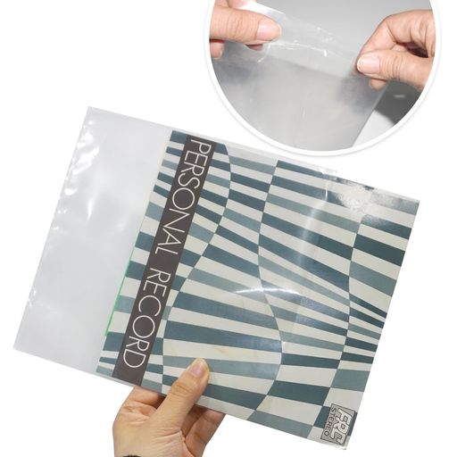 パッケージ内容:7インチEP用保護袋開口式 50枚入り EP保護袋サイズ:19cm*19cm+0.3cm(底は耳ありです)、厚み0.17mm 安全無味なCPPを採用しています、厚手開口式EP保護袋、EPを保護して長い時間を使っても大丈夫です。 適用範囲:シングルジャケットEPを入れます、EP愛好者が簡単に収納でき、大切なEPを保護用にピッタリです。 注:保護袋を切ると1〜2mmの誤差がありますので。