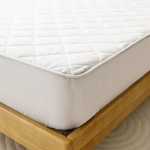 敷きパッド一体型ボックスシーツクイーン吸湿通気柔らかい中綿入り全周ゴムバンド付オールシーズン抗菌..