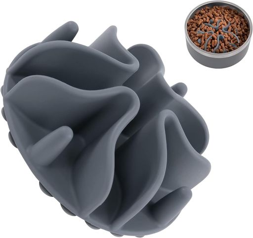 無 【商品仕様】商品内容:スローフードマット;素材: 食品グレードシリコーン;色:グレー;製品サイズ:10cm* 10cm;厚さ:3cm。 【健康食事】犬の食事速度を遅くするために,犬の過剰摂食による肥満を効果的に防止します。食事により長い時間を要し,毎一口を十分に咀嚼し,食物がより良く消化吸収されるようにします。 【特殊な吸盤デザイン】しっかり固定 スローフィーダーの底部には21個の吸盤が設計されており,タコの吸盤のように犬の食器にしっかりと固定されます。追加の水を加える必要はなく,簡単に置くだけで安定した状態を維持し。 【高品質なシリコン素材】安全で耐久性がある,優れたシリコン素材で作られており、有害物質を含んでおらず、無毒で無味です。柔軟で耐久性のある素材で、製品寿命が長くなっています。 【洗浄が簡単】繰り返し使用可能,フィーダーの洗浄は非常に簡単で,水で直接すすぐか食器洗い機に入れて洗えます,次回使用時の衛生を確保します。