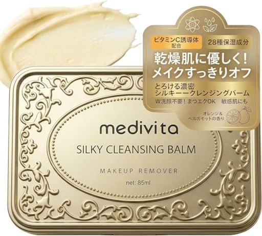 モイスチャライジングメイク落とし 【くすみケア&amp;毛穴ケアを実現するクレンジングバーム】オリーブ果実油やサジー果実油などの天然成分が、肌を優しく保湿しながら黒ずみや角栓除去をサポート。くろずみ除去や角栓ケアに効果的で、肌をすっきりと整えます。 【ピーリング効果で肌を柔らかく】複数のピーリング洗顔成分(カプリロイルサリチル酸、マンデル酸)を配合し、優しく肌を整えるとともに、角栓や毛穴の黒ずみを取り除きます。毎日の使用で、肌が明るくなり、くすみのない素肌へ導きます。 【メイク落としバームでW洗顔不要】メイク落としバームとして、メイクや汚れを優しく取り除きます。W洗顔不要で、忙しい朝や夜でも手軽に使えます。特にアイメイク落としやウォータープルーフのメイクにも対応し、優れたクレンジング力を発揮します。 【乾燥ケアと保湿効果】オリーブ果実油やホホバ種子油などの保湿成分が、クレンジング後の肌をしっとりと保湿。乾燥を防ぎ、肌の潤いをキープします。肌の角栓除去を行いつつ、乾燥を防ぎながらしっとりとした肌に仕上げます。 【敏感肌にも優しい無添加設計】エチルヘキシルパルミテートやPEG系乳化剤を使用し、肌に優しく仕上げます。