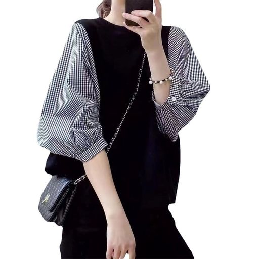柔らかいな素材!柔らかくて肌触り良くて快適な着心地になるブラウスです。サラッと気軽に着用でき春、夏、秋どの季節にも使えアウターのインナーにも使えます。 大人の抜け感たっぷり!シャツの魅力であるきちんと感は残しつつ、どこか余裕のあるラフなデザインに女性らしさが宿ります。 春夏秋な重宝!上品さがとってもおしゃれで可愛い抜け感のある爽やかな印象シンプルだけどオシャレ。ゆったりと着られるエアリーシルエットが、こなれた印象を加速します。 オシャレなデザイン!パフスリーブ、異素材切り替えデザイン。体に包容性が良い。1枚で着用できる程度の厚みがあり、シワになりにくい、常に上品なイメージを保ちます。 お好きなアクセサリーやボトムと合わせれば、更にお洒落に着こなす事が可能です。様々なファッションにも合わせやすいので、お出かけや街中への買い物など幅広くマルチに使えるアイテムです。ストリート感のある切替デザインが入った、旬な着こなしと存在感を発揮します。