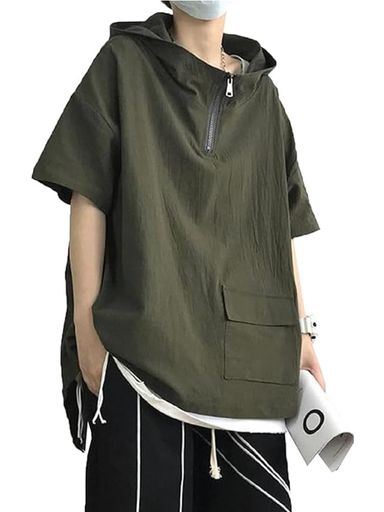 フロントにポケットを配置し、デザイン的にもちょっとしたお出掛けにも◎うしろが長いテールカットデザインの個性も魅力でストリート・モードなどコーデの幅を広げる一着。 カジュアルスタイルのマストアイテムに。適度なゆとりがありつつも、だぼつかないからダンスウェアやアクティブウェアとしても◎ユニセックスなアイテムにもOK。 ジーンズ・デニム・ワイドパンツ・チノパンなど様々なパンツ・ボトムとの相性も◎ゆったりめの無地パーカーなので、スニーカー・ブーツ・サンダルの靴・シューズも合わせやすいです。 シンプルかつ御洒落でラフな雰囲気で、ピアス・ブレスレット・リングのアクセサリーも映えます。カジュアルスタイルのマストアイテムに。 ハーフジップの開け具合でゆるっとした旬コーデもできて雰囲気の違いを楽しめるメンズ半袖プルオーバー。適度なゆとりがありつつも、だぼつかないからダンスウェアやアクティブウェアとしても◎ユニセックスなアイテムにもOK。