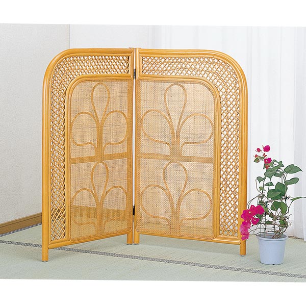 サイズ幅60×高さ100(cm)※1枚あたり内容量材質籐（ラタン）カラー備考区分返品・キャンセル区分（不可）※沖縄・離島への配送はできません和洋いずれにもマッチ、籐の美しいデザインも魅力です。使わない時は折りたたんでコンパクトに収納できます。B201関連キーワード：