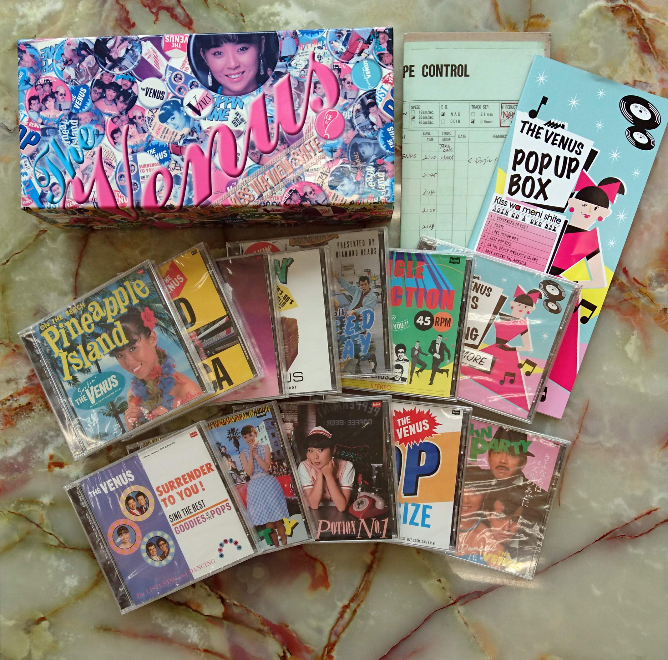 POP UP BOX〜KISS WA MENI SHITE キッスは目にして! 30th ANNIVERSARY BOX