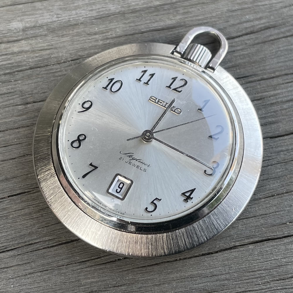 【中古品/美品】【OH済み】SEIKO/セイコー 61Skayliner/61スカイライナー 懐中時計/ポケットウォッチ 6102-0010 21石 Cal.6102A キャリバー 機械式 手巻き時計 精工舎諏訪工場 1968年 10月製造 クリーニング/ケース/風防磨き済み アンティークウォッチ 中三針のサムネイル