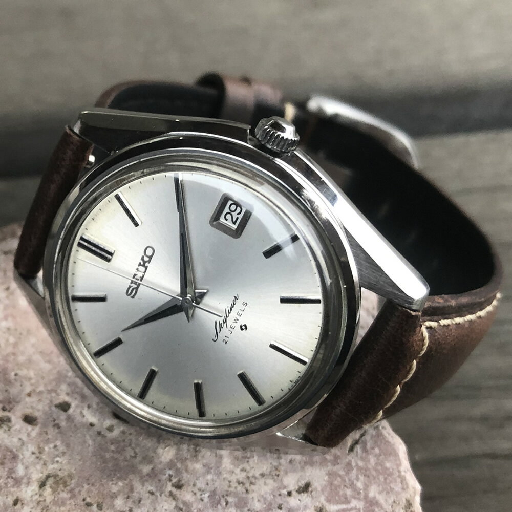【中古品/美品】【OH済み】SEIKO/セイコー 61Skayliner/61スカイライナー 6102-8000 21石 Cal.6102 キャリバー 機械式 手巻き時計 精工舎諏訪工場 1970年 10月製造 動作確認済み クリーニング/ケース/風防磨き済み アンティークウォッチ 中三針 イタリアンレザーベルト付きのサムネイル