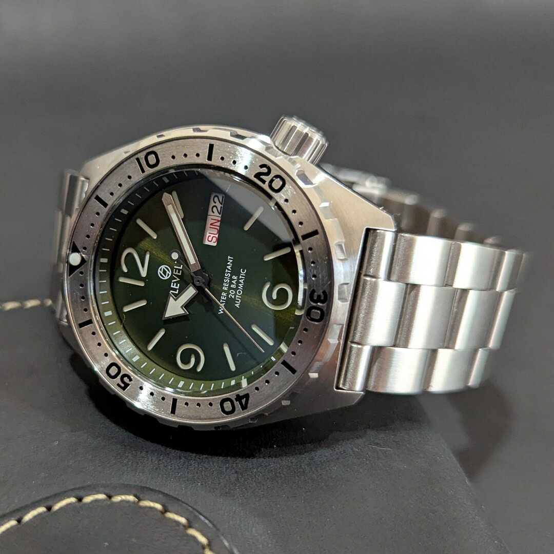 日本製 ハンドメイドの腕時計 20気圧防水 ブルーARコーティング サファイアダブルドーム風防 機械式/自動巻き SEIKO NH36 アーミーグリーン ムーブメント搭載 316Lステンレス ルミナスC1蓄光 ダイバーズウォッチ メンズウォッチ ARFBK LEVEL7