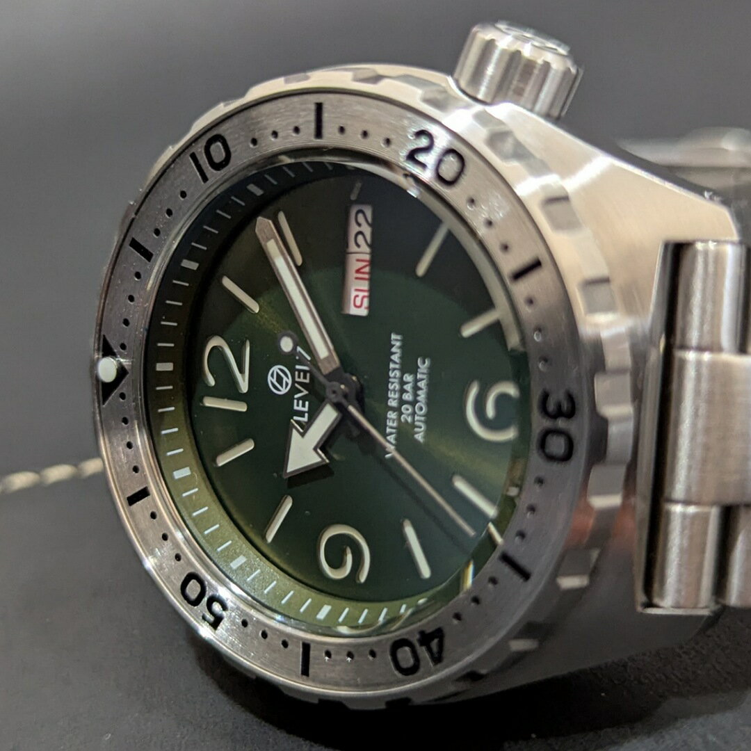 日本製 ハンドメイドの腕時計 20気圧防水 ブルーARコーティング サファイアダブルドーム風防 機械式/自動巻き SEIKO NH36 アーミーグリーン ムーブメント搭載 316Lステンレス ルミナスC1蓄光 ダイバーズウォッチ メンズウォッチ ARFBK LEVEL7