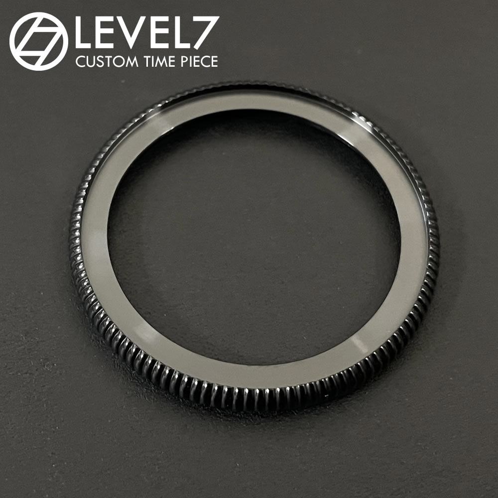 LEVELSEVENの【SEIKO MOD カスタムパーツ】316Lステンレス製 ベゼル 艶ありポリッシュ/シャインブラック シルバー ミリタリー/コイン カスタム用パーツ ダイバーズウォッチ用 LEVEL7｜アングル2