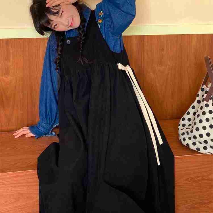 ワンピース オールインワン ジャンパースカート ロング ロング丈 袖なし スクエアネック フレア Aライン 切り替えデザイン プリーツ リボン サイドリボン ウエストマーク ボタン 厚手 コーデュロイ かわいい シンプル カジュアル おしゃれ レトロ 大人可愛い 個性的 送料無料