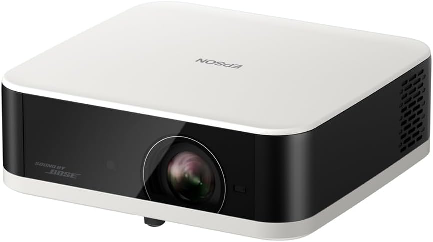 EPSON エプソン ホームプロジェクター ホワイト / EF-61W（国内正規品） 部屋の雰囲気を損なわずに大画面を楽しめる、空間になじむスタイリッシュな家庭用プロジェクター。Google TV搭載による圧倒的なコンテンツ量と、Boseスピーカーによる極上の音響がこれ1台に集約。「自動台形補正」や「障害物回避」機能により、細かな設定不要ですぐに美しい映像の世界へ没入できます。 ■ 商品の主な特徴 インテリアになじむデザイン スタイリッシュで洗練されたコンパクトなボディ。どんな部屋の雰囲気にも自然に溶け込むナチュラルなホワイトカラーで、置き場所を選ばず持ち運びも簡単です。 準備の手間なし自動調整 「自動台形補正」や「障害物回避」など便利なスマート調整機能を搭載。細かな手動設定をすることなく、壁やスクリーンに向けるだけですぐに美しい映像を視聴できます。 Google TV 搭載 システムにGoogle TVを採用。多彩なストリーミングサービスに対応しているため、これ1台でお気に入りの映画やアニメ、動画コンテンツを心ゆくまで楽しめます。 Bose高音質スピーカー 音響面にこだわり、高音質なBoseスピーカーを本体にビルトイン。外付けのオーディオシステムを用意しなくても、この1台だけで臨場感あふれるクリアなサウンドを響かせます。 ■ 製品仕様（スペック詳細） 商品名 / 型番 ホームプロジェクター ホワイト / EF-61W リアル解像度 フルHD（1920 x 1080） 明るさ / 光源 700ルーメン / 3LED（3原色LED） コントラスト比 5,000,000:1 オーディオ / システム Boseスピーカー内蔵 / Google TV搭載 接続端子 入力：HDMI / 出力：ステレオミニジャック / その他：USB type-A サイズ / 重量 幅199mm x 高さ68mm x 奥行き190mm / 約1.6kg セット同梱内容 リモコン（電池付）、電源コード（1m）、ACアダプター、保証書（未記入）、かんたん操作ガイド ◆◇◆ 保証について ◆◇◆ ※本商品は新品・未使用品ですが、二次流通品のためメーカーの無償保証は対象外となる可能性があります。そのため、当店にて以下の独自保証をご用意しております。※外箱には凹みや傷がある場合があります。 【初期不良について】 お客様の手元に商品到着後、7日以内のご連絡に限り返金対応いたします。他の商品への交換は受け付けておりませんのであらかじめご了承ください。また、実際の商品の外観が、お客様自身のイメージと異なるといった理由による対応は承っておりません。 【保証について】 お客様の手元に商品到着後、2か月以内にご連絡いただいた自然故障に限り、購入金額の60%を上限に修理対応いたします。詳細は、『ショップ情報』をご確認ください。 ◆◇◆ 返品について ◆◇◆ 当社（当店）の販売する商品の返品条件は楽天市場利用規約に準拠します。 ただし、お客様都合による返品の場合には、商品到着後30日以内に返品のお申し出があったときに限り、商品の状態に応じて最大で販売価格の90%を返金いたします。 ただし、商品が未使用かつ未開封である場合は、商品販売価格の全額を返金いたします。 ※返金額は、商品受領時の状態を確認の上、査定いたします。 ※楽天市場利用規約上お客様都合による返品・交換を承ることができない商品を除き、開封済みの商品については販売価格の60％を下限として返金いたします。 ※返品送料（および返金時の振込手数料）はお客様負担となります。