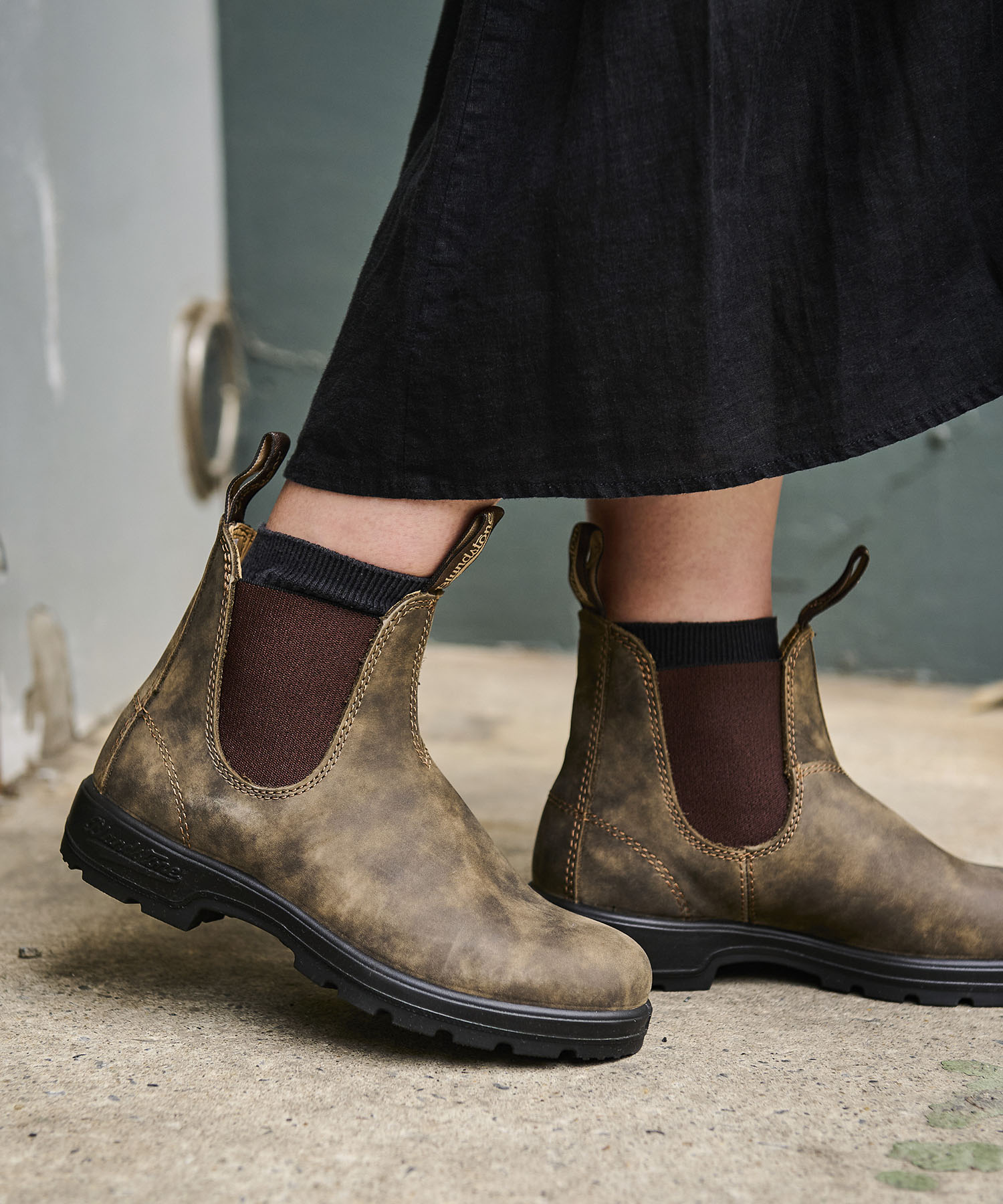 BLUNDSTONE クラシック コンフォート Rustic Brown BS585 GORDON MILLER ゴードンミラー 靴 シューズ ブーツ サイドゴア チェルシーブーツ ワークブーツ レインブーツ レザー 革 防水 軽量 雨 水 梅雨 男女兼用 ハイカット ブラウン
