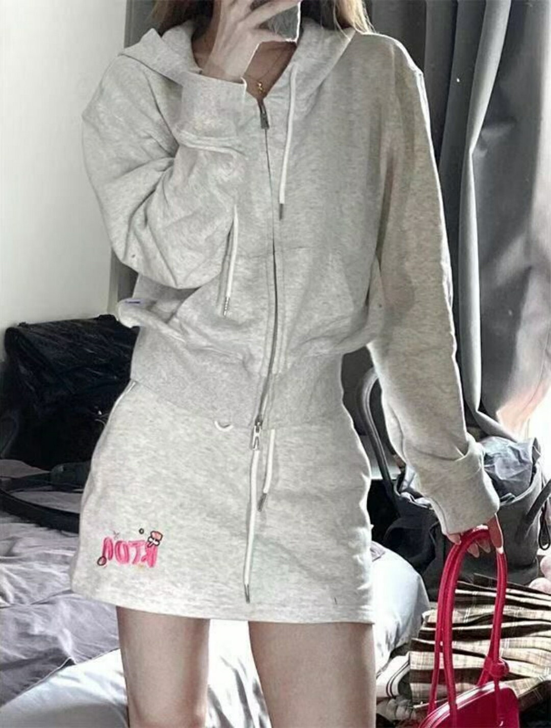 商品詳細由来:&nbsp;Zhejiang,China原材料構成:&nbsp;100% ポリエステル材料:&nbsp;ポリエステルパターン:&nbsp;ソリッドカラー透け具合:&nbsp;いいえ季節:&nbsp;秋/冬お手入れ方法:&nbsp;洗濯機または専門のドライクリーニングスタイル:&nbsp;ビンテージ生地の伸縮性:&nbsp;微小弾性パターンタイプ:&nbsp;印刷なし製織方法:&nbsp;ニット生地襟型:&nbsp;フード付き生地の質感 1 コンポーネント:&nbsp;100% ポリエステル生地のテクスチャ 2 つのコンポーネント:&nbsp;100% ポリエステル裏地 テクスチャ 1 コンポーネント:&nbsp;100% ポリエステル