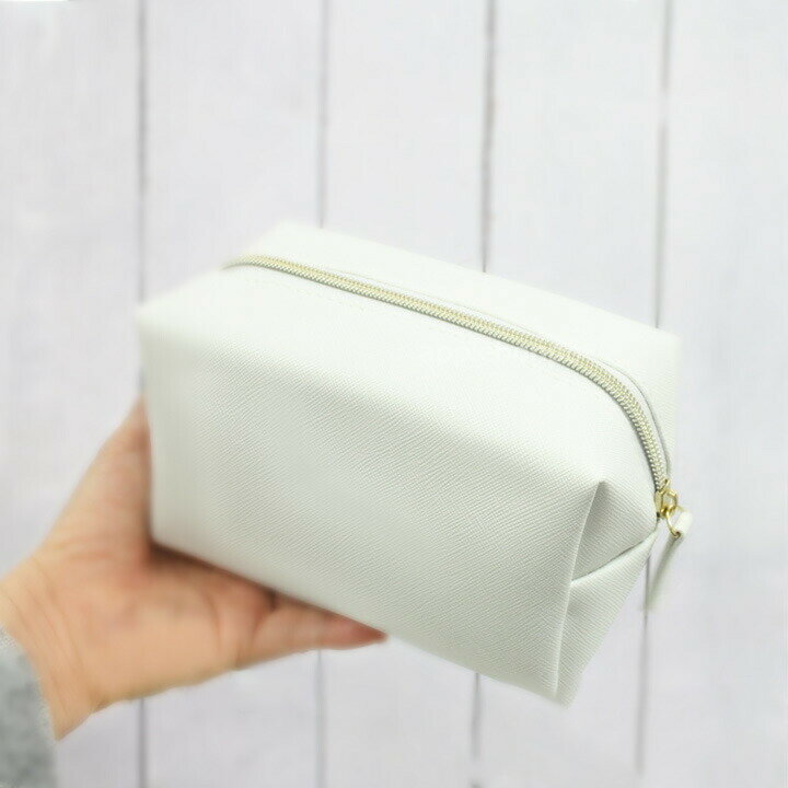 ポーチ　ボックスポーチ　マチの広さや内ポケットで収納力は抜群メイクポーチ