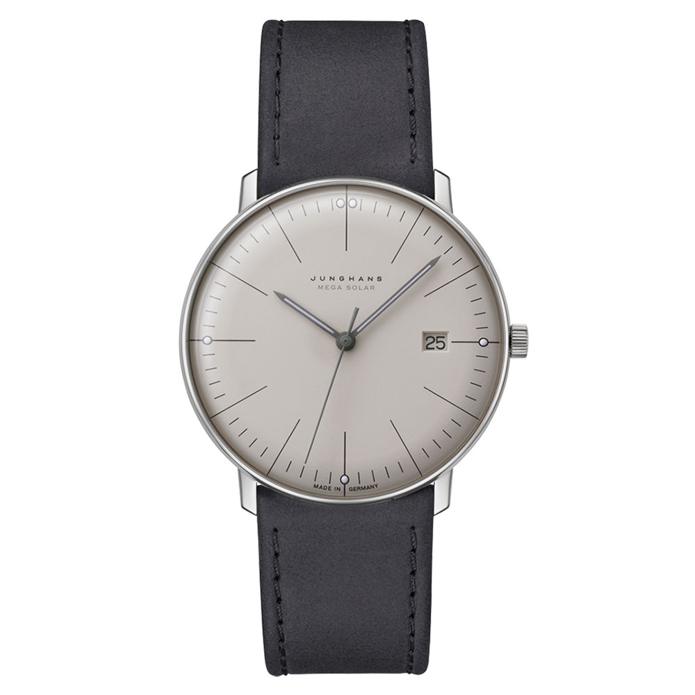 サイズ フェイス：約Φ38×D9mm（リューズ除く） 色 ダイヤル：ライトグレーケース：シルバー 素材 ケース：チタニウム風防：サファイアガラスストラップ：レザー ムーブメント 多周波電波式ソーラームーブメント J101.85 防水 3気圧防水 備考 日付表示、永久カレンダー 付属品 箱、保証書・説明書 生産国 ドイツ 保証 当店保証2年 ※入荷時期、モデルによりメーカーによる多少の仕様変更がある場合がございます。 ＜沖縄、離島地域への配送について＞ 自社配送のため、沖縄、離島地域への配送はいたしかねます。 該当地域からのご注文は、誠に恐れ入りますがキャンセル処理させていただきます。ご了承くださいませ。他店舗と共有在庫の為、売り切れの場合もございます。 その場合、お取り寄せにお時間を頂戴する可能性がございます。 入荷時期、モデルによりメーカーによる多少の仕様変更がある場合がございます。