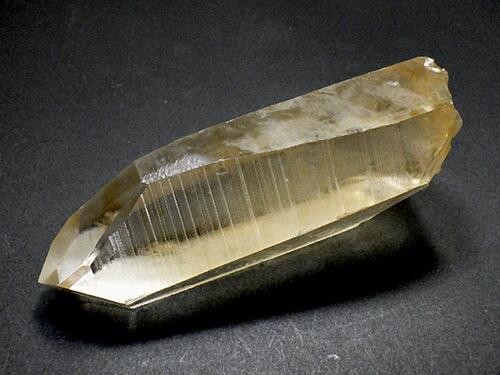 レムリアンクォーツ 439g 11cm 天然水晶 台座付き ライトオレンジ タンジェリーナクォーツ 大きいサイズ セラ・デ・カブラル産 送料無料 NO.350