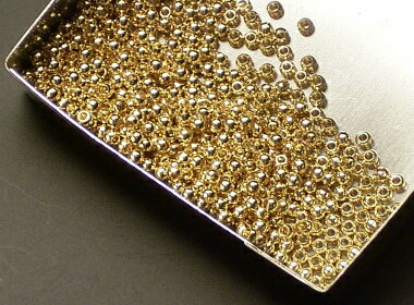 【アクセサリーを作ろう！】ワイヤーを固定するかしめ玉（2mm）（500個/ゴールド）