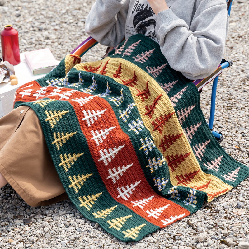 【 無料編み図公開 / 作品 】220AW-15 ブランケット【214】ソフトメリノ 新【214D】Caprice（カプリス）（完売終了）2020/12/08christmasのサムネイル