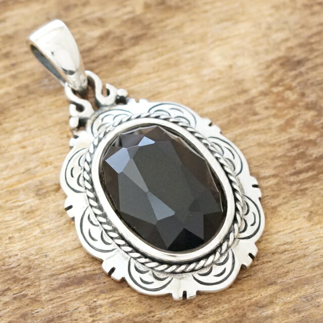 【魔よけ】【お守り】オニキス ネックレス ペンダント シルバー925唐草 アイヴィー ゴシックメンズ レディースシルバーアクセサリー 銀 銀細工ハンドメイド ジュエリーTJK SD208ox【ギフト包装対応】【送料無料】