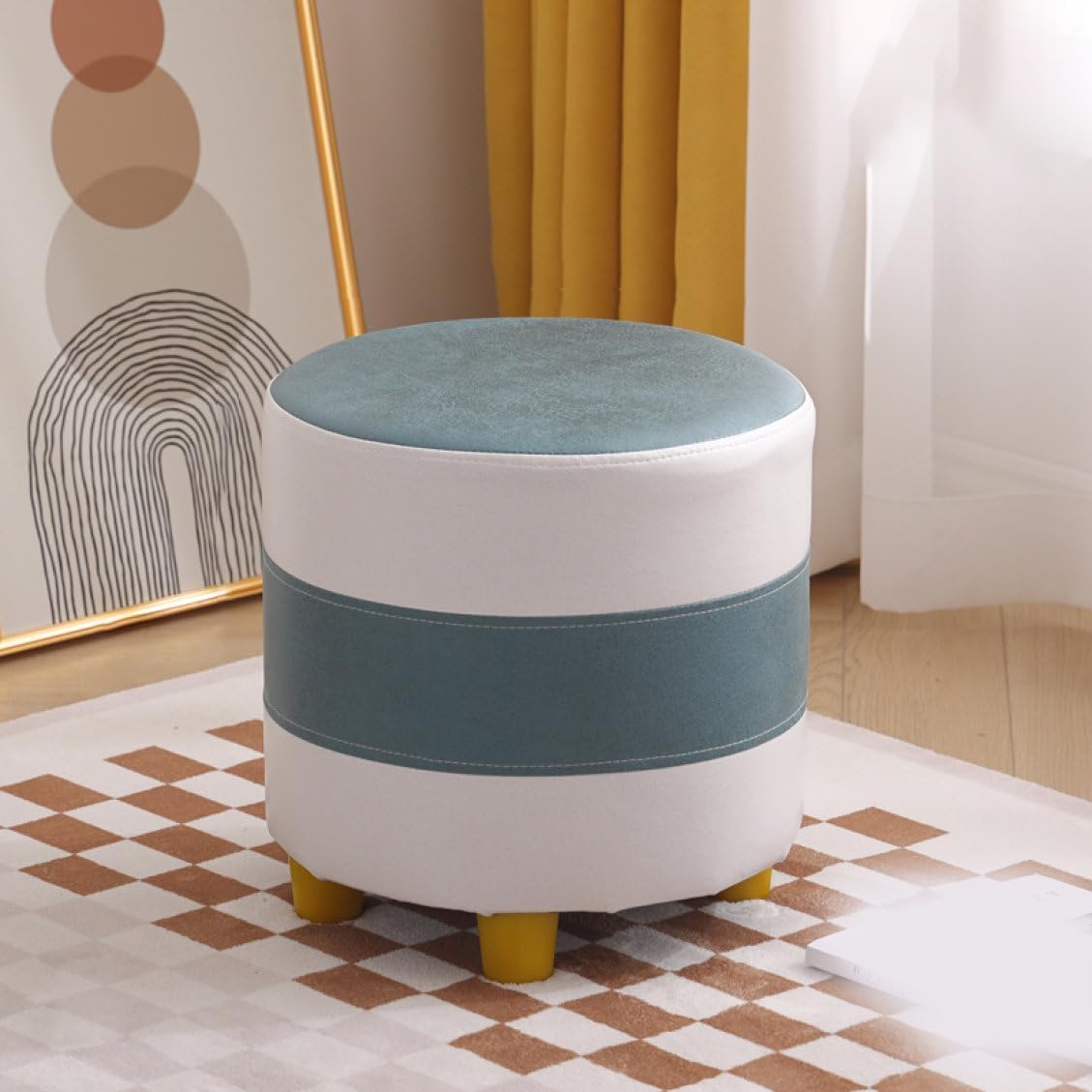 　　　 -------商品詳細------- 【サイズ】 30*30*30=幅30奥行30×高さ30cm。【素材】素材は丈夫で長持ちするPUフェイクレザーを使用しています。材質：天然木+ポリエステル+スポンジ 【多目的】フットスツールはシンプルなデザインで、ご自分のソファや椅子に使用できます。のんびりとした午後、ソファーに横になり、足を持ち上げてフットスツールに置き、ゆっくりとお茶を飲んだり、静かに読書を楽しむことができます。 【滑り止め】フットレスト オットマンにはフェルトパッドが付属し、床に傷がつくのを防ぎ、滑りを防止します。 【頑丈で耐荷重性】スツールは信頼性の高い構造の無垢材でできています、耐荷重100kgの玄関椅子で安心してお使いいただけます 【場所取らない】座席や椅子のマッチングに最適です。スツールは持ち運びが簡単で、どこにでも移動できます。低いスツールは積み重ねることができ、スペースを取りません説明 ラク生活 快適な暮らし 温かみのあるPUフェイクレザーを使用した、オットマン。 オットマン、スツールの機能を兼ね備えているので、様々なシーンで活躍してくれます。 【商品情報】 サイズ(約)：（人工測量なので、多少の誤差がある場合がございます） 材質：天然木+ポリエステル+スポンジ 生地はオールーズンOKのさらりと肌触りがよいPUフェイクレザー生地使用。 30*30*30=幅30奥行30×高さ30cm ◆オットマンとして 回転チェアやソファと組み合わせて快適なオットマンに。 しっかりと足を支えてリラックスした姿勢で休めます。 ◆スツールとして 玄関に置いて靴を履く際に使用しても。リビングやお部屋で気軽にちょっと腰掛けて読書やおしゃべりなどに、来客があったときの簡単な椅子、キッチンなどひと休みにも重宝します。 ◆コンパクトで省スペース コンパクトで持ち運び便利です。小さい部屋、一人暮らしなど場合おすすめ！